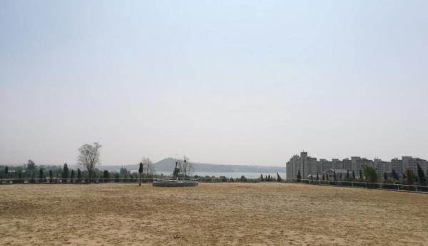 跑马场