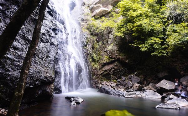 马峦山瀑布