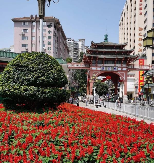 市中心风采楼步行街