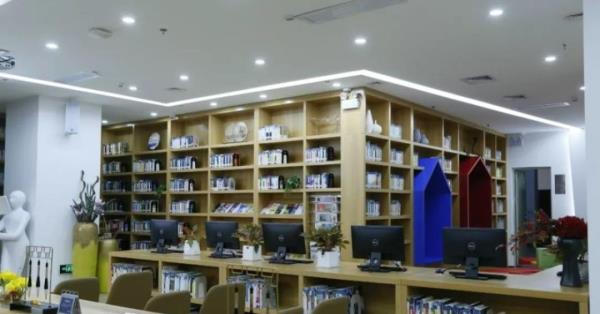 东风社区图书室