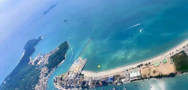 双月湾直升机海景跳伞基地