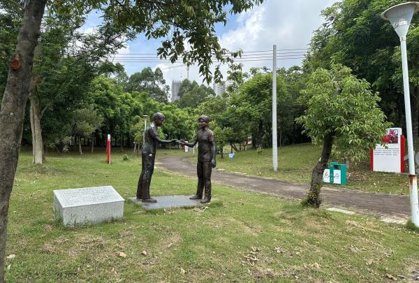 石滩广场