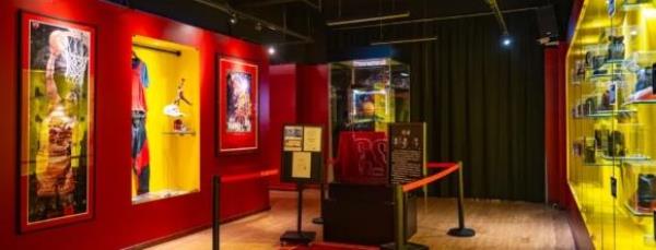 U.NI篮球体验展馆