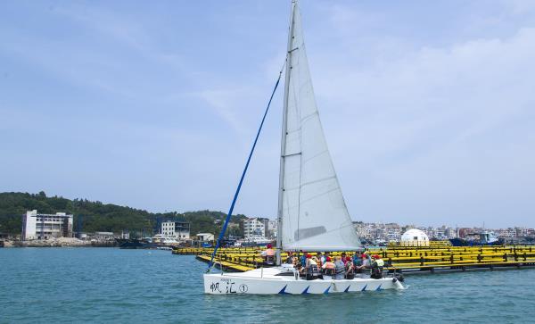 海上田园帆船出海