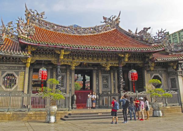 龙山寺