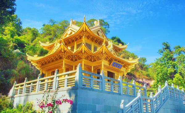 七首岩
