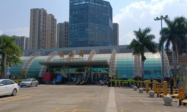 游泳馆