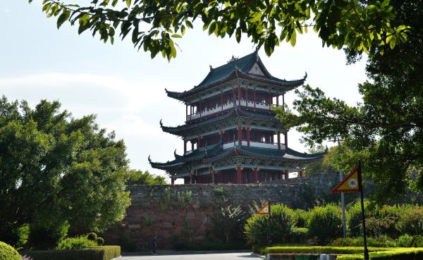 八境台