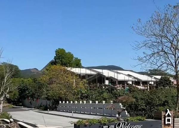 天窗坪仙境山庄