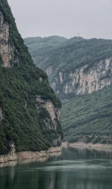 阿蓬江大峡谷1