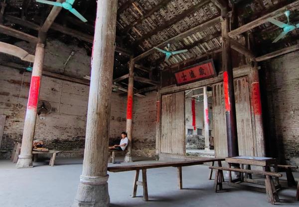 广东连州卿罡唐氏宗祠