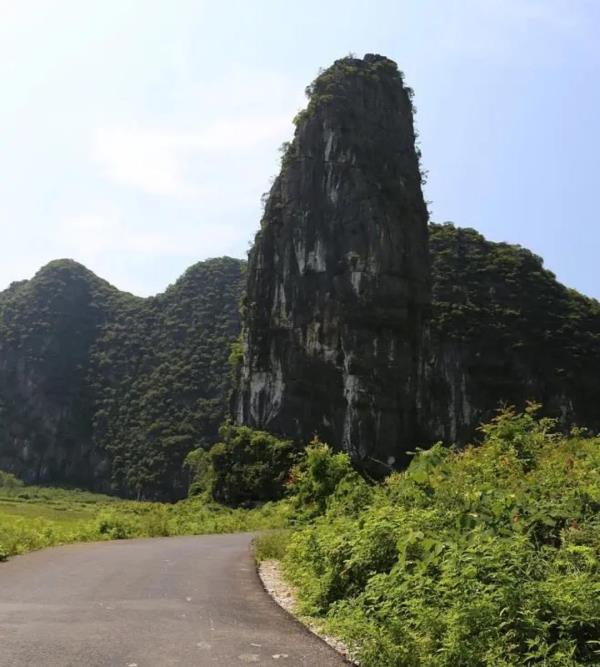 孔明岩