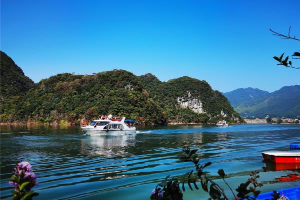 涔天湖游船