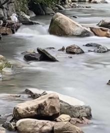 岩下石头村4