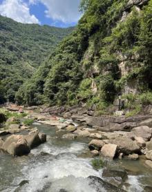 雅鲁激流探险漂流9
