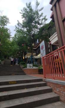 烟台山商业漫步街区7