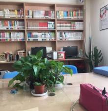 东风社区图书室4