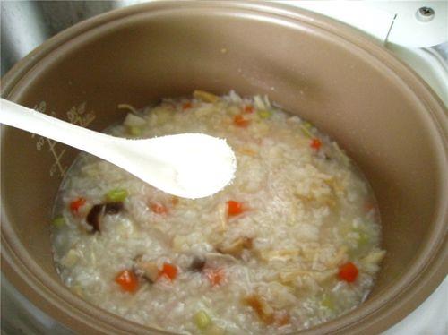 电饭锅煮粥