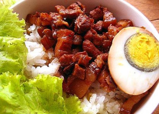 卤肉饭的做法 卤肉饭的做法及配料