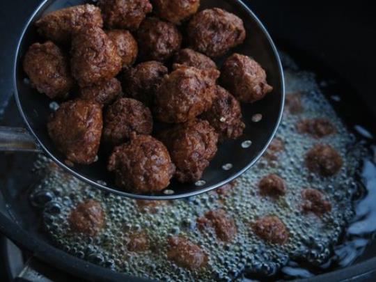 炸牛肉丸子的做法 牛肉怎样炖又嫩又烂又好吃