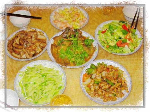 关于形容丰盛晚餐诗句合集(优选) 形容食物丰盛