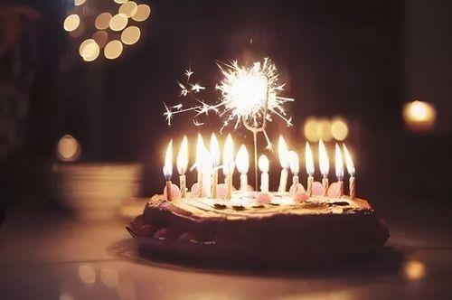 关于适合自己过生日发的唯美句子大全 关于适合自己的才是最好的议论文题目