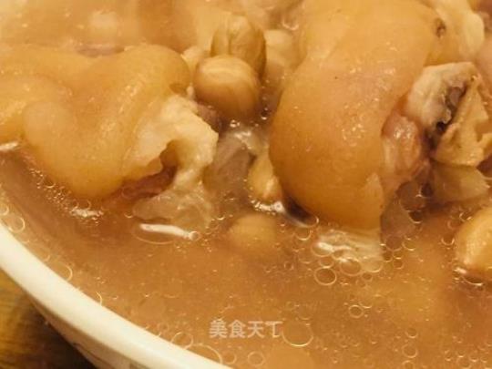花生猪脚汤 花生猪脚汤的做法和功效