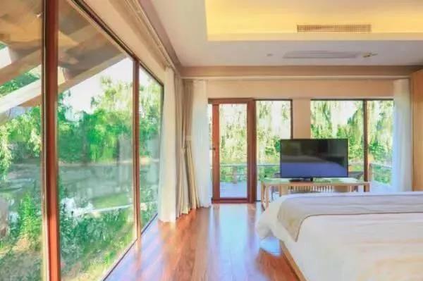 关于形容林中小屋的诗句合集(优选) 形容林中的词语