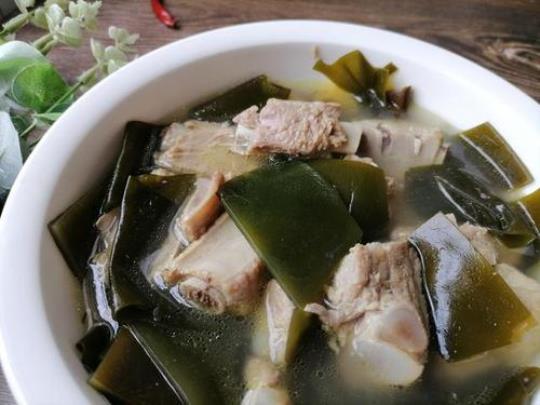 海带炖排骨的做法和营养 海带炖排骨做法大全家常