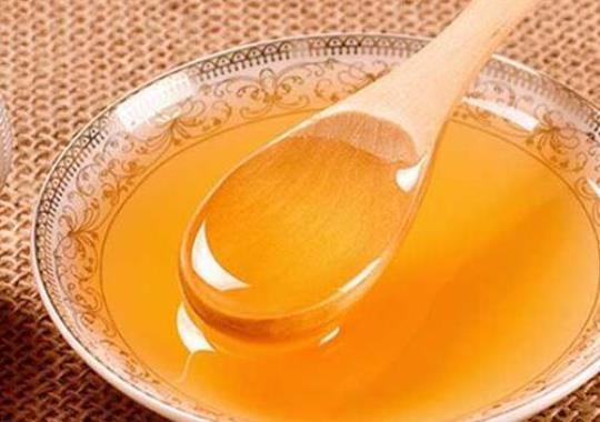 蜂蜜泡水喝的正确方法
