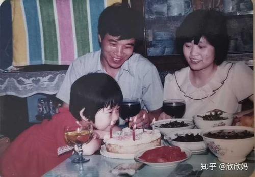 关于父母兄弟老照片的诗句合集(优选) 关于父母兄弟姐妹真情的话