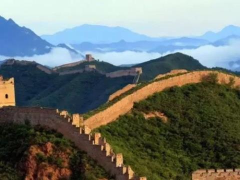关于形容长城的壮观的诗句合集(通用) 关于形容长城的词语有哪些