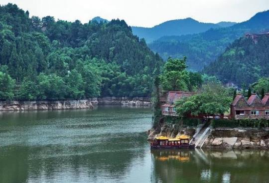 离南充较近的旅游景点（推荐几个适合自驾游的景点）