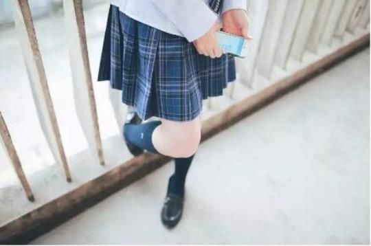 关于形容腿好看的诗句合集(优选) 关于形容好看的成语