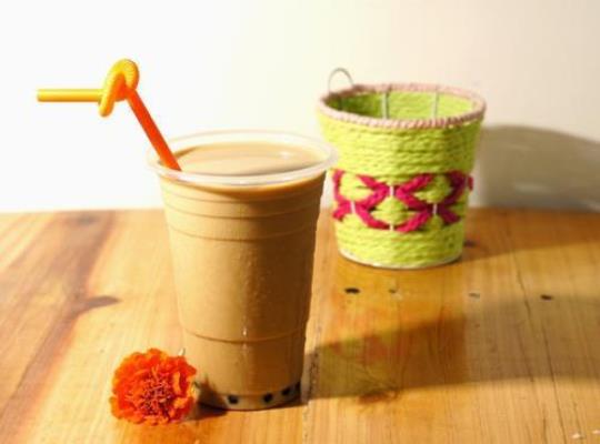 喝完奶茶心慌气短想吐