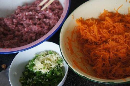 牛肉胡萝卜包子馅做法大全