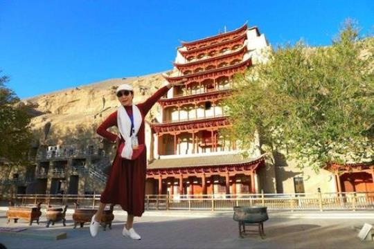 关于赞美莫高窟的诗句合集(实用) 赞美莫高窟的句子简短