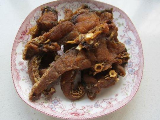 五香酥鱼的做法是什么？