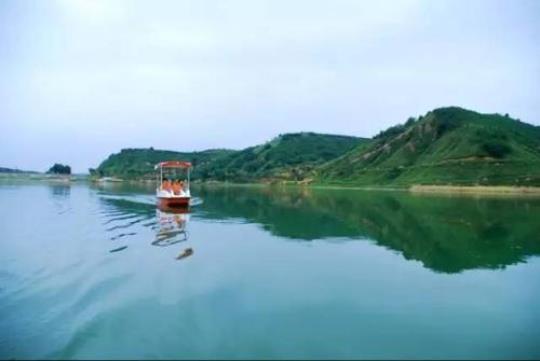 探访华山湖――美丽的自然风光与丰富的旅游资源
