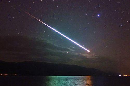 关于流星唯美句子大全 关于流星唯美句子