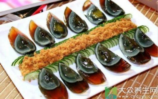 女人吃皮蛋好处和坏处