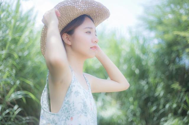 关于形容女孩子灵气得诗句合集(精选) 关于形容女孩子清秀美丽的诗句