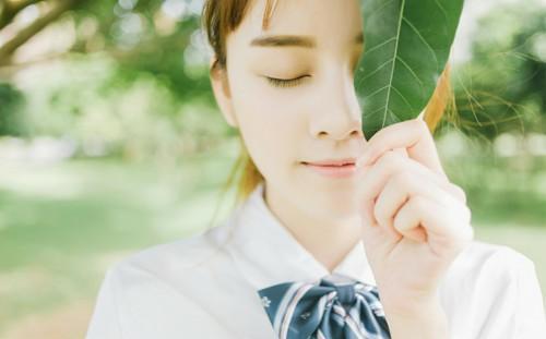 关于形容女孩子有魄力的诗句合集(优选) 关于形容女孩子清秀美丽的诗句