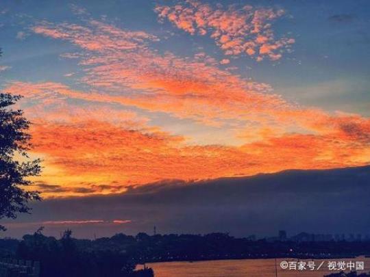 关于火烧云的唯美句子说说大全 火烧云的唯美句子诗词