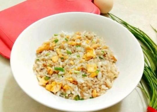 蛋炒饭先放蛋还是先放饭