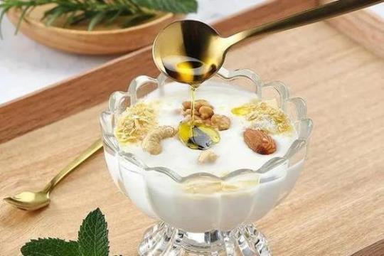 酸奶加亚麻籽油什么时间吃效果好