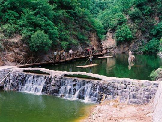 平顶山画眉谷景区（探秘画眉谷的美景和历史文化）