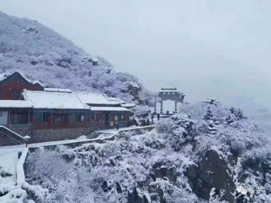 下大雪可以爬泰山吗？