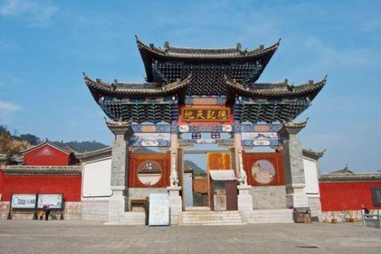 通海周边旅游（探索云南通海的自然风光和人文历史）