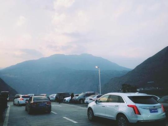 出发地:成都。目的地:米易。自驾游，求祥细路线，初一~初四时间够么?谢谢？